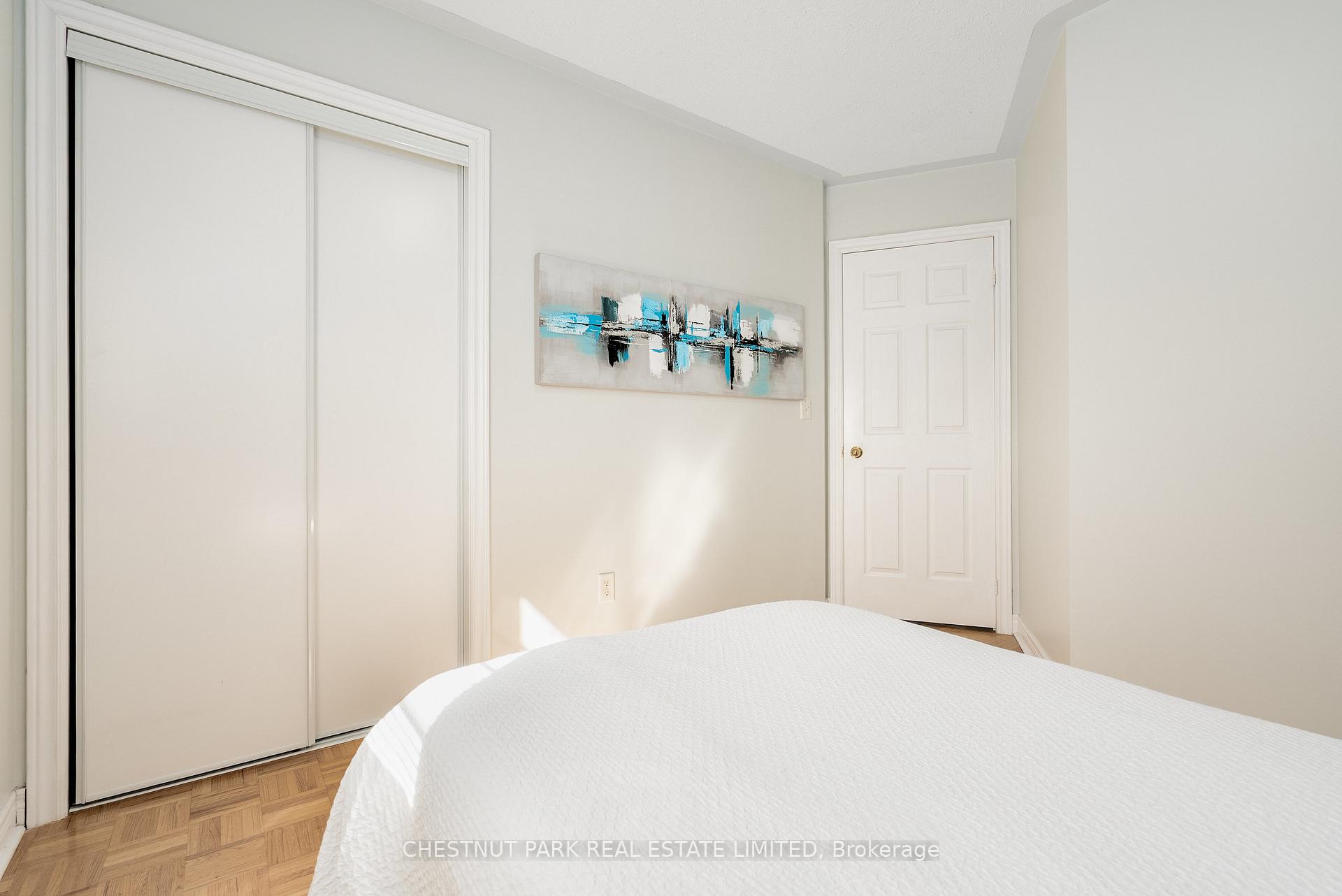 Photo 33 of 84 Macbride Crescent, Vaughan, Maple — HOMEH