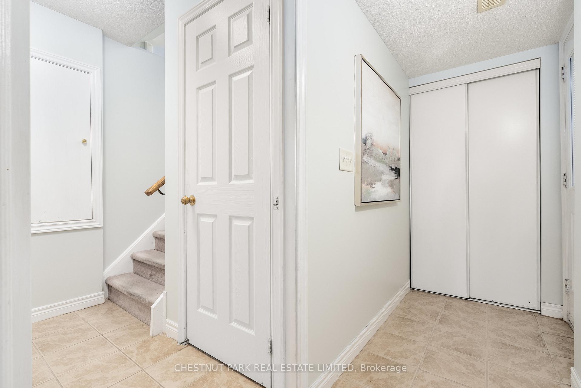 Photo 36 of 84 Macbride Crescent, Vaughan, Maple — HOMEH