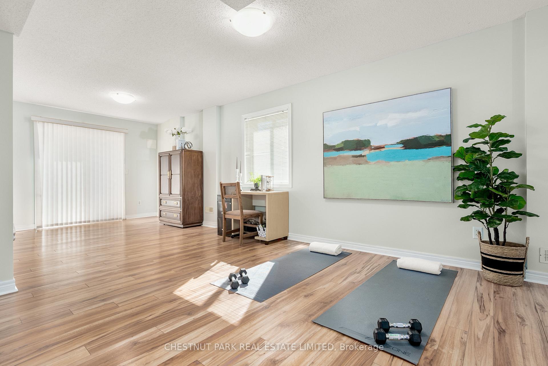 Photo 39 of 84 Macbride Crescent, Vaughan, Maple — HOMEH