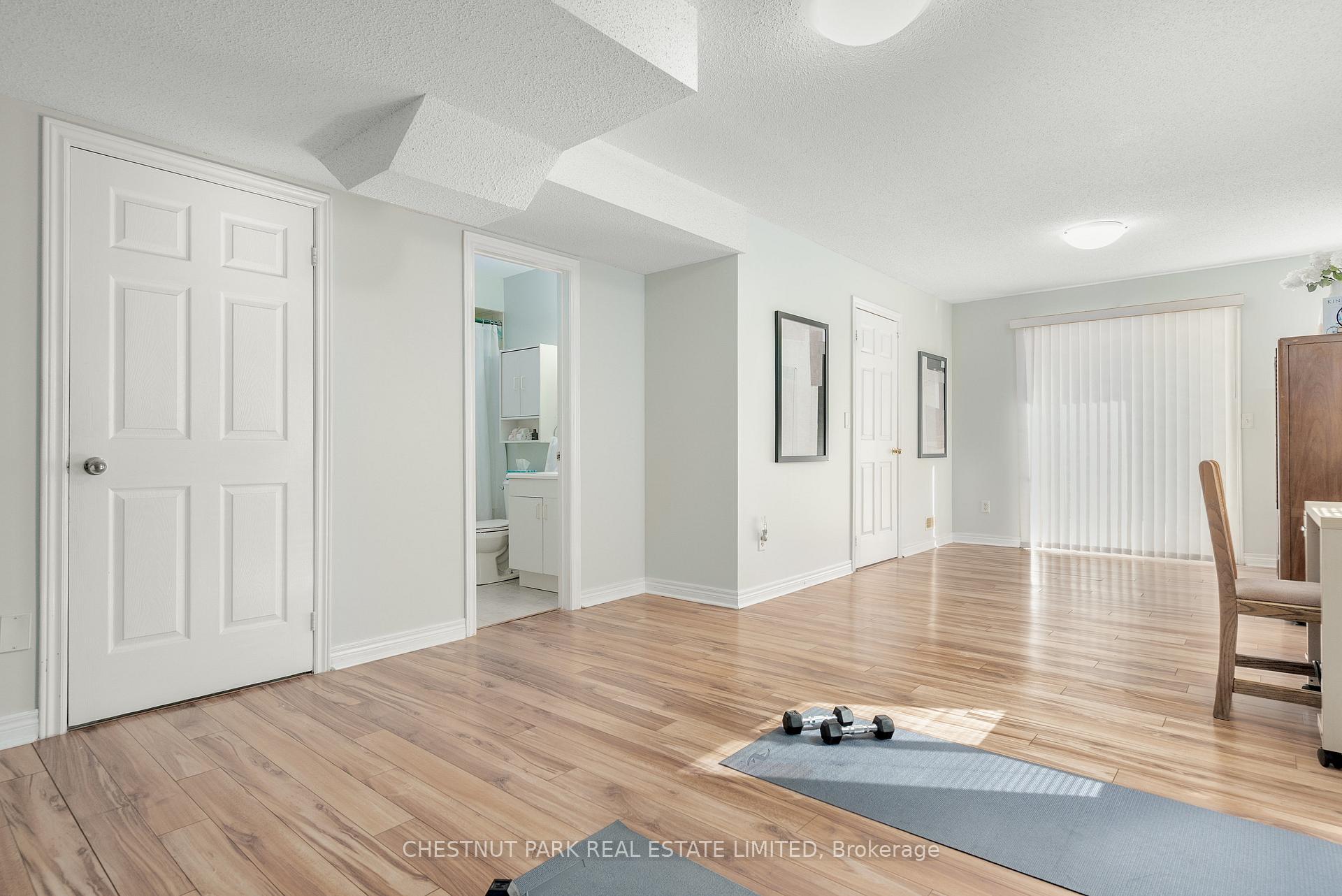 Photo 41 of 84 Macbride Crescent, Vaughan, Maple — HOMEH