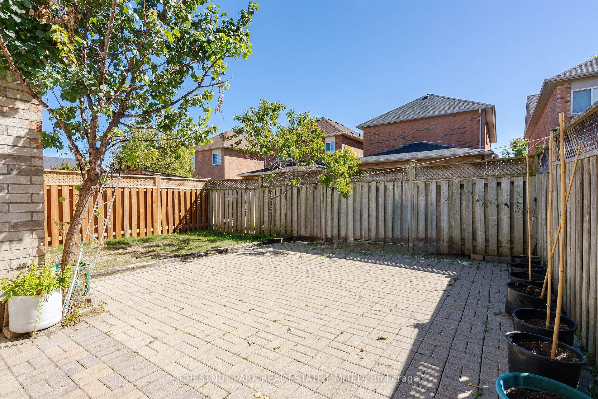 Photo 48 of 84 Macbride Crescent, Vaughan, Maple — HOMEH