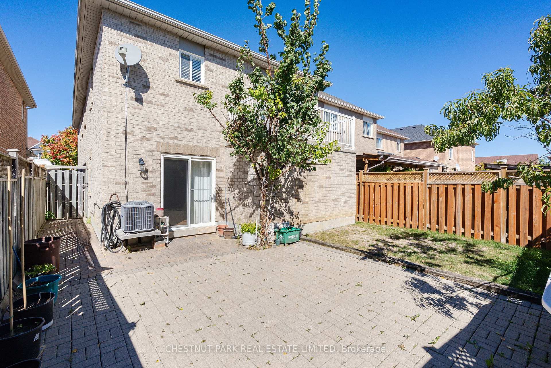 Photo 49 of 84 Macbride Crescent, Vaughan, Maple — HOMEH