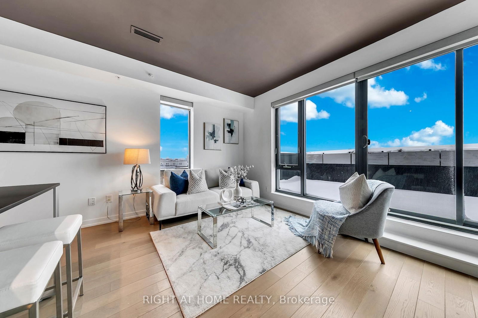 Photo 3 of Unit 613, 530 Indian Grve, Toronto, Junction Area — HOMEH