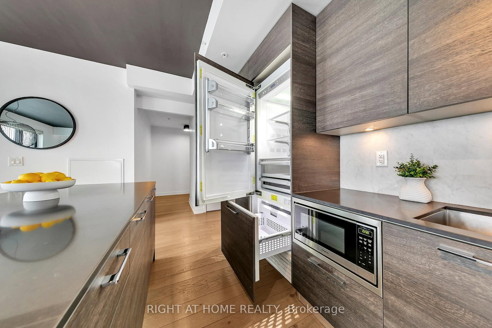 Photo 9 of Unit 613, 530 Indian Grve, Toronto, Junction Area — HOMEH