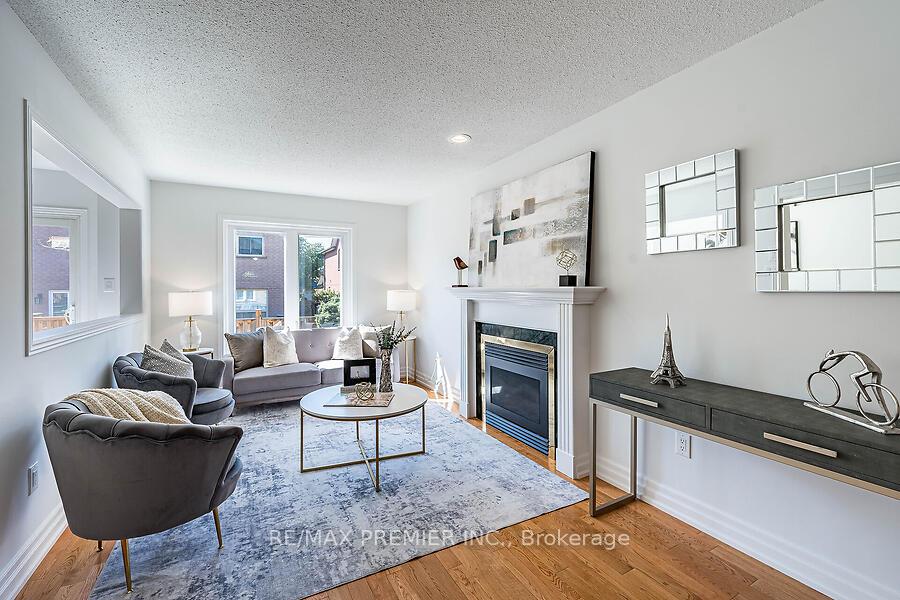 Photo 5 of 14 Opera Place, Vaughan, East Woodbridge — HOMEH