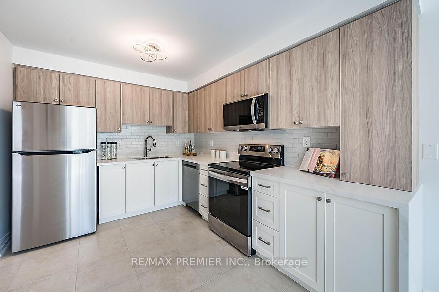 Photo 7 of 14 Opera Place, Vaughan, East Woodbridge — HOMEH