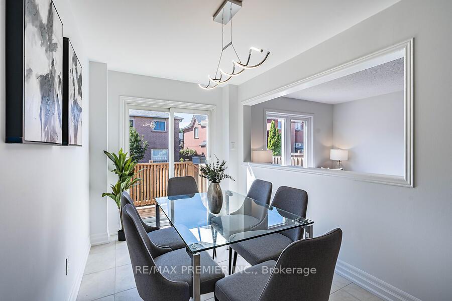 Photo 11 of 14 Opera Place, Vaughan, East Woodbridge — HOMEH