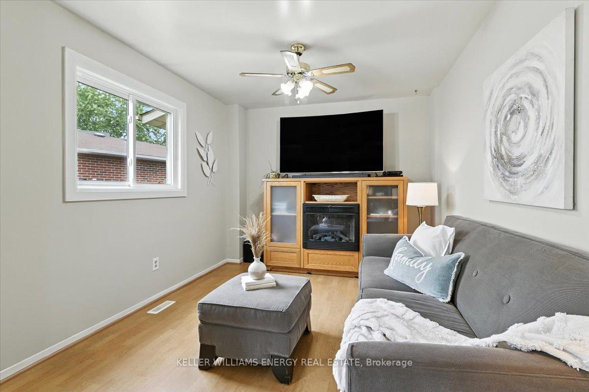 Photo 9 of 50 Plowman Drive, Ajax, Central — HOMEH