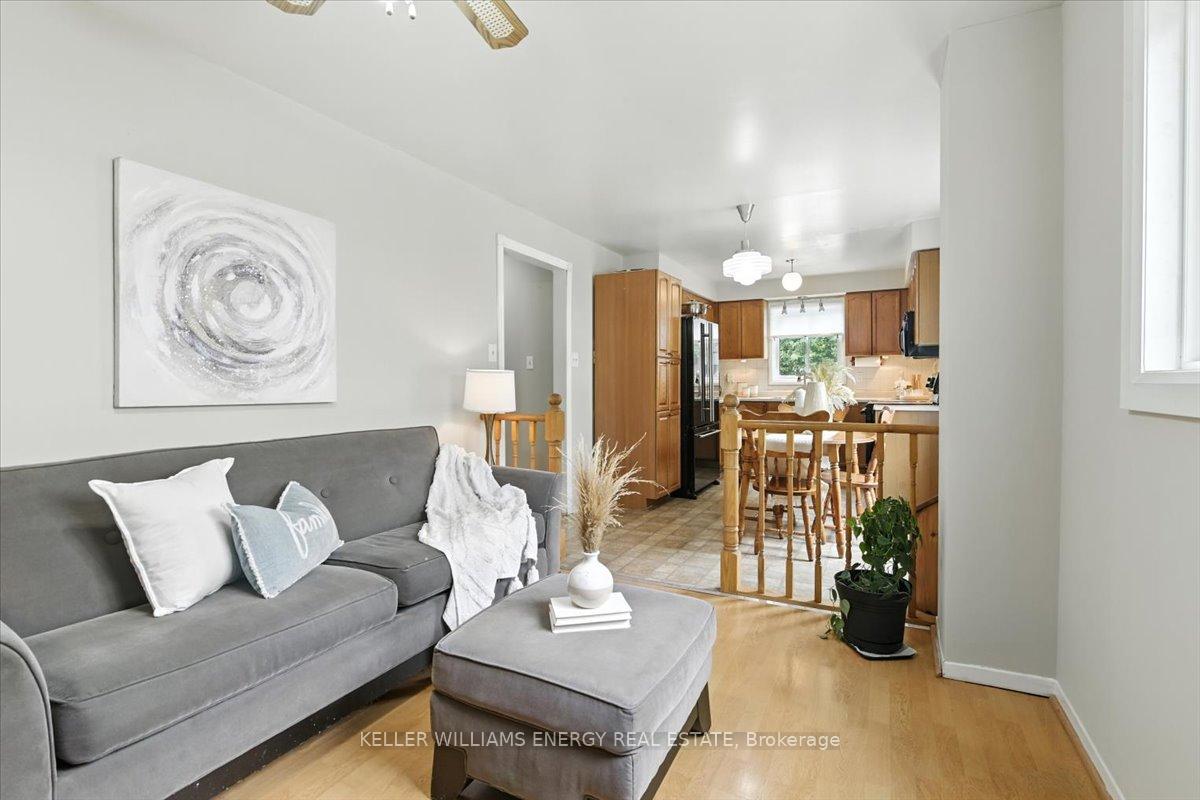 Photo 10 of 50 Plowman Drive, Ajax, Central — HOMEH