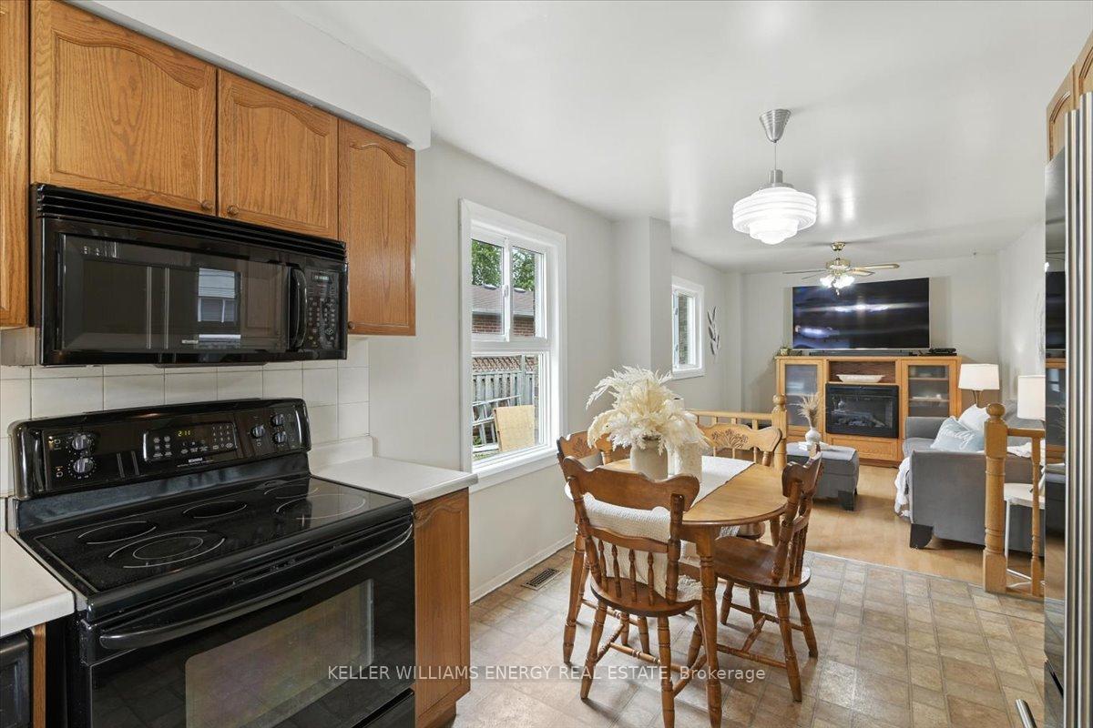 Photo 14 of 50 Plowman Drive, Ajax, Central — HOMEH