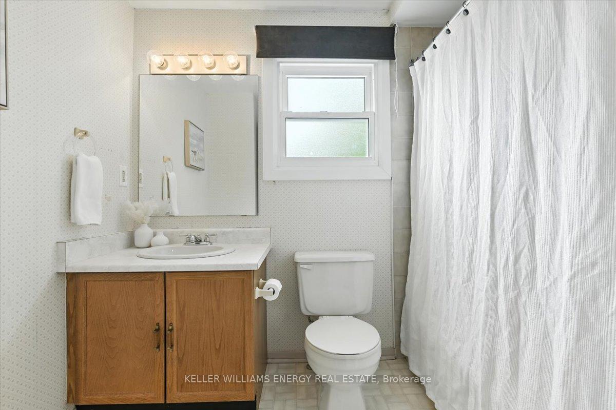 Photo 23 of 50 Plowman Drive, Ajax, Central — HOMEH