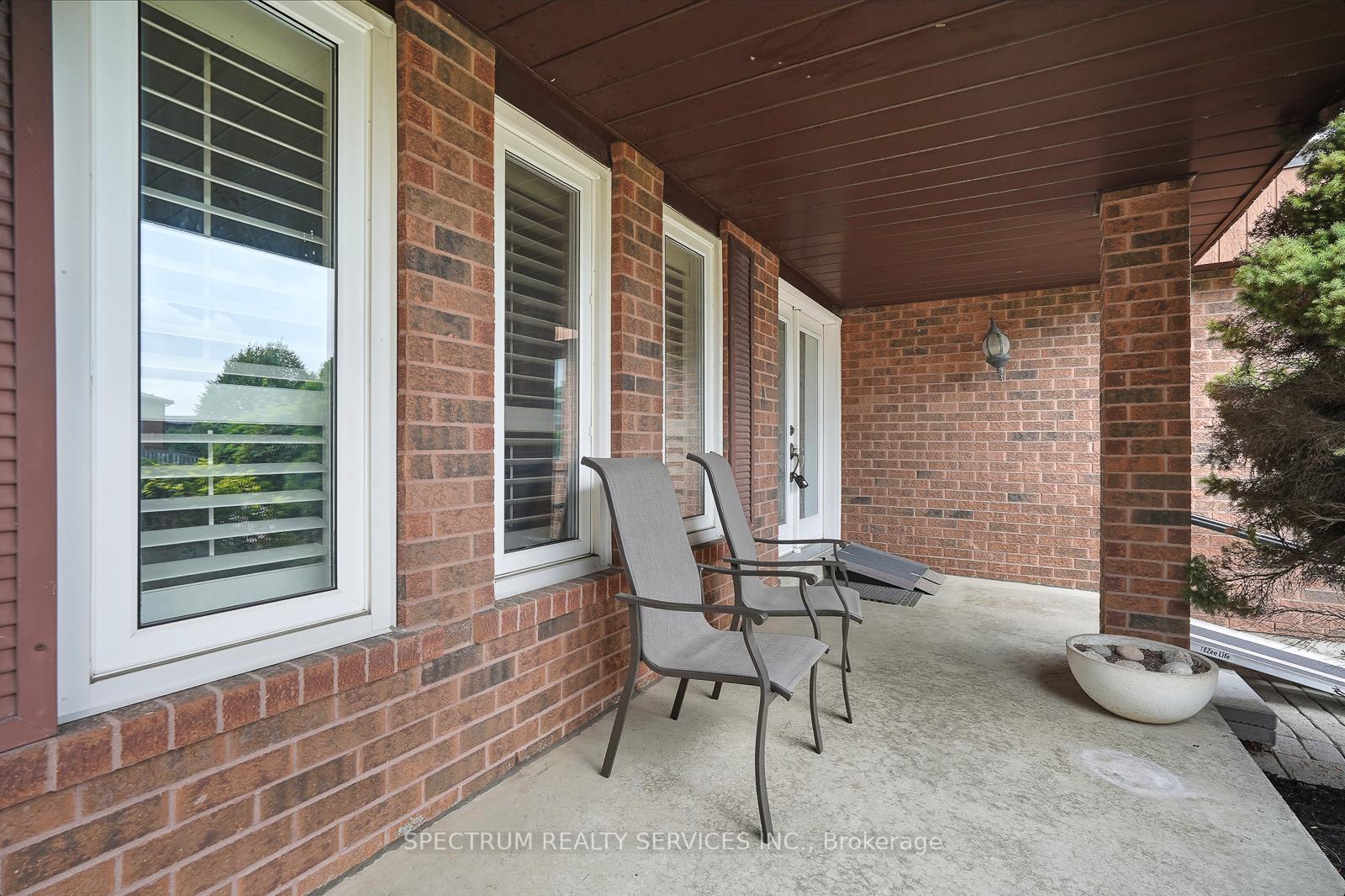 Photo 6 of 273 Triton Avenue, Vaughan, West Woodbridge — HOMEH