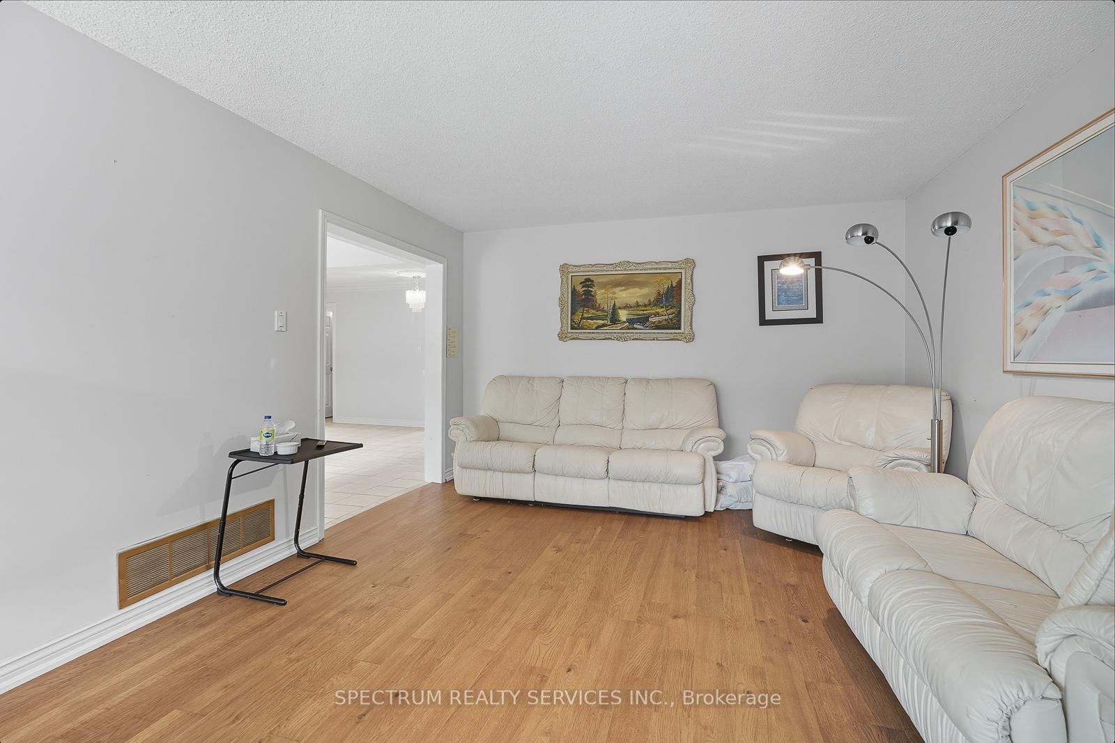 Photo 13 of 273 Triton Avenue, Vaughan, West Woodbridge — HOMEH