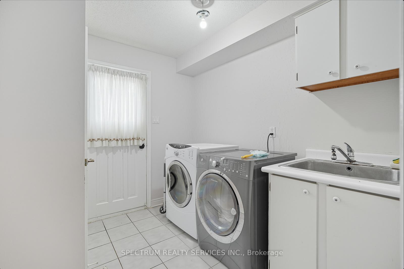 Photo 16 of 273 Triton Avenue, Vaughan, West Woodbridge — HOMEH