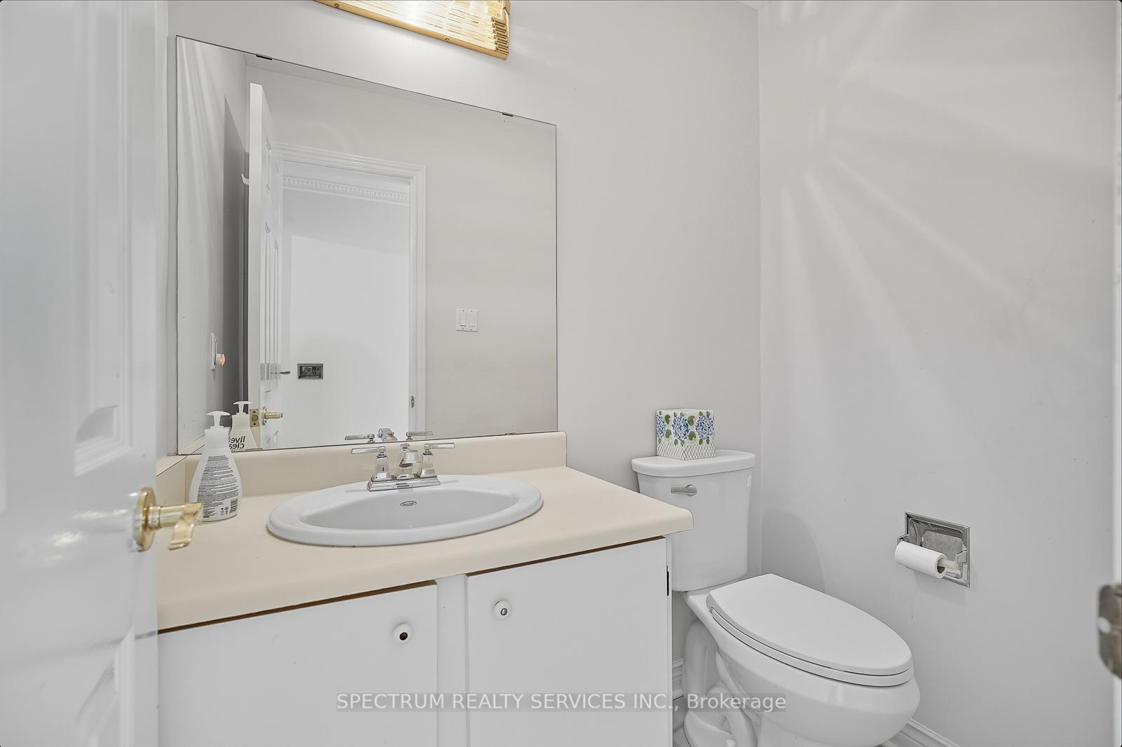 Photo 17 of 273 Triton Avenue, Vaughan, West Woodbridge — HOMEH