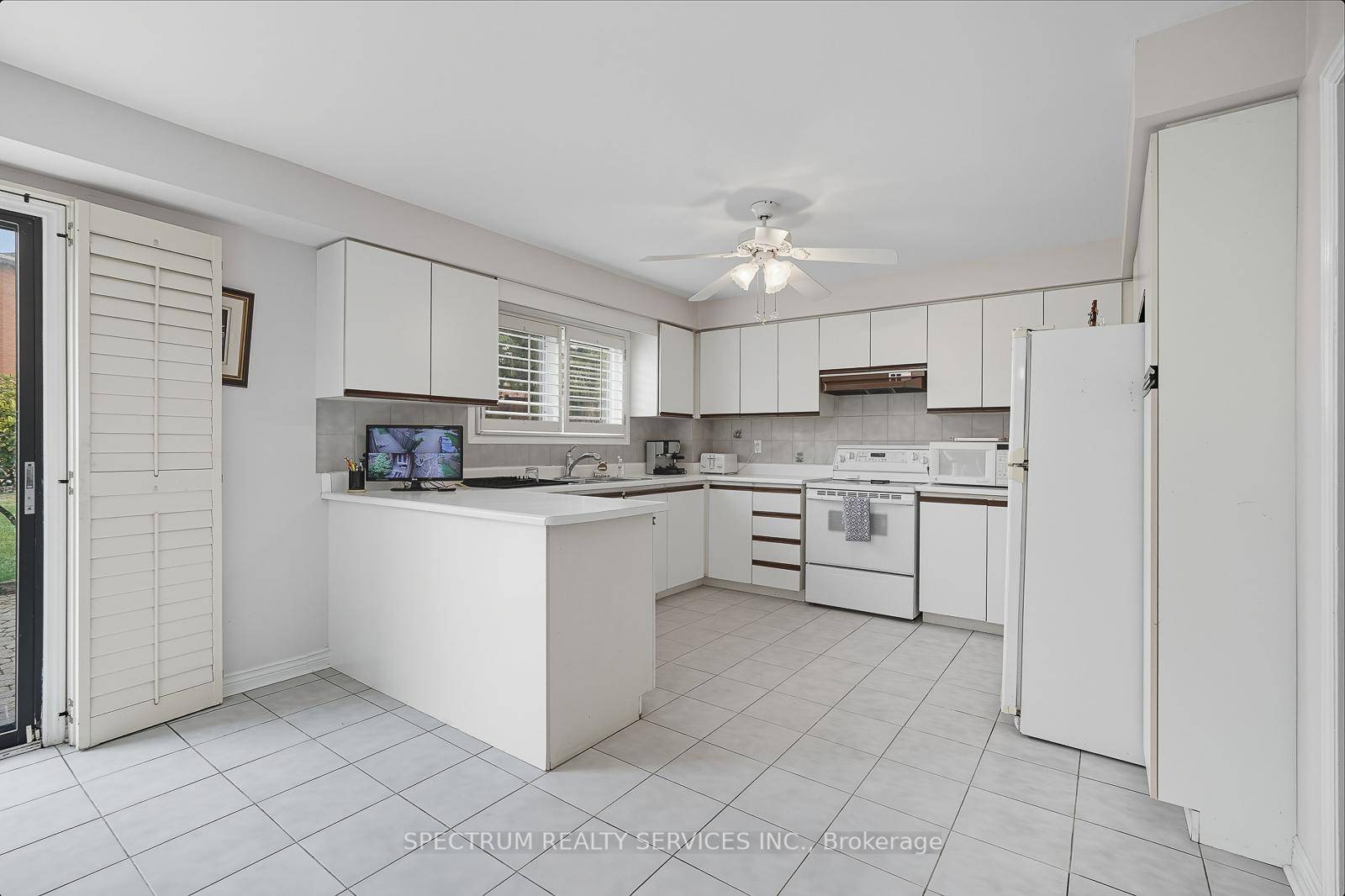 Photo 19 of 273 Triton Avenue, Vaughan, West Woodbridge — HOMEH