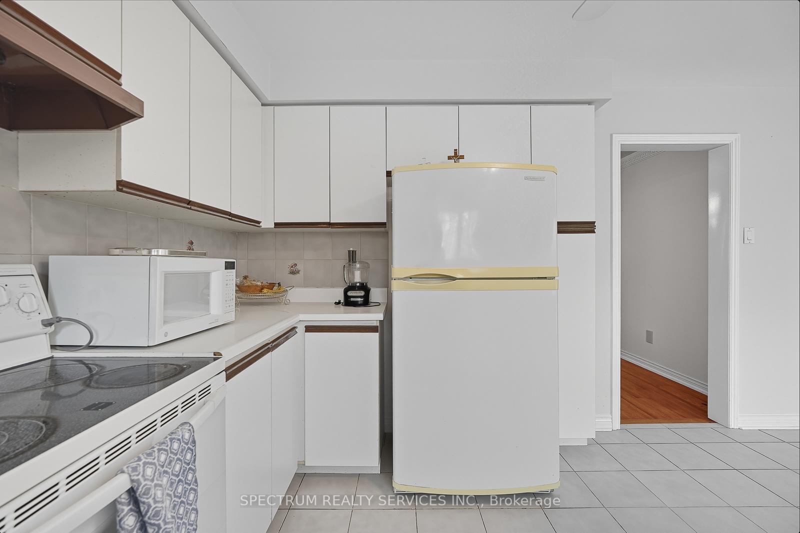 Photo 22 of 273 Triton Avenue, Vaughan, West Woodbridge — HOMEH
