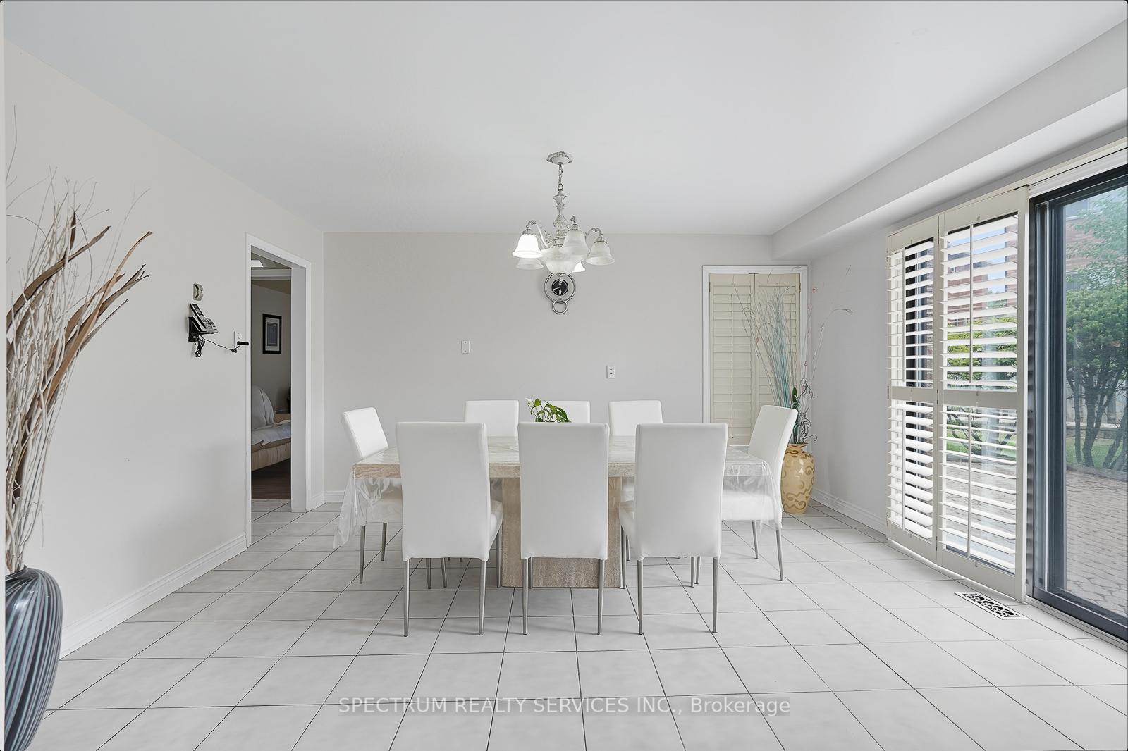 Photo 23 of 273 Triton Avenue, Vaughan, West Woodbridge — HOMEH