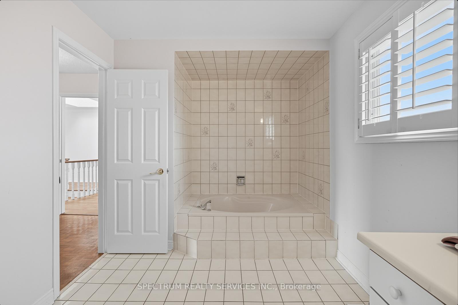 Photo 30 of 273 Triton Avenue, Vaughan, West Woodbridge — HOMEH