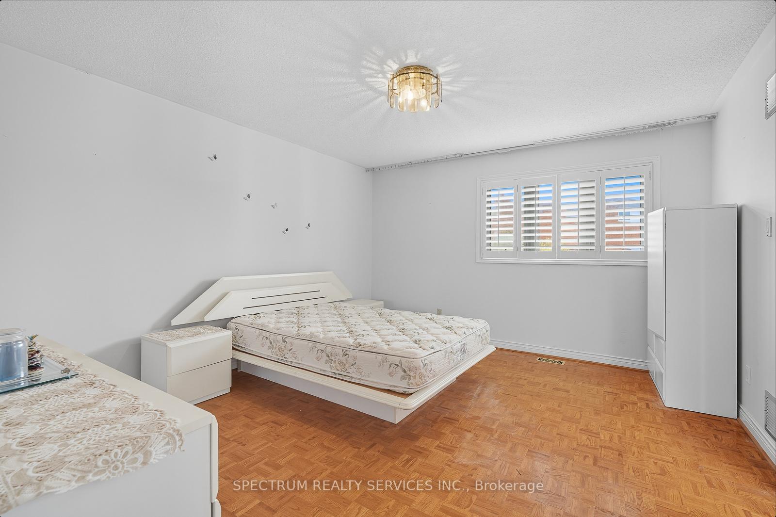 Photo 31 of 273 Triton Avenue, Vaughan, West Woodbridge — HOMEH