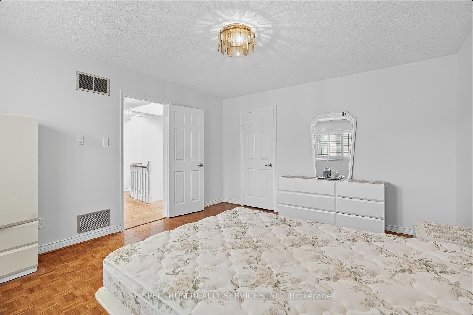 Photo 32 of 273 Triton Avenue, Vaughan, West Woodbridge — HOMEH