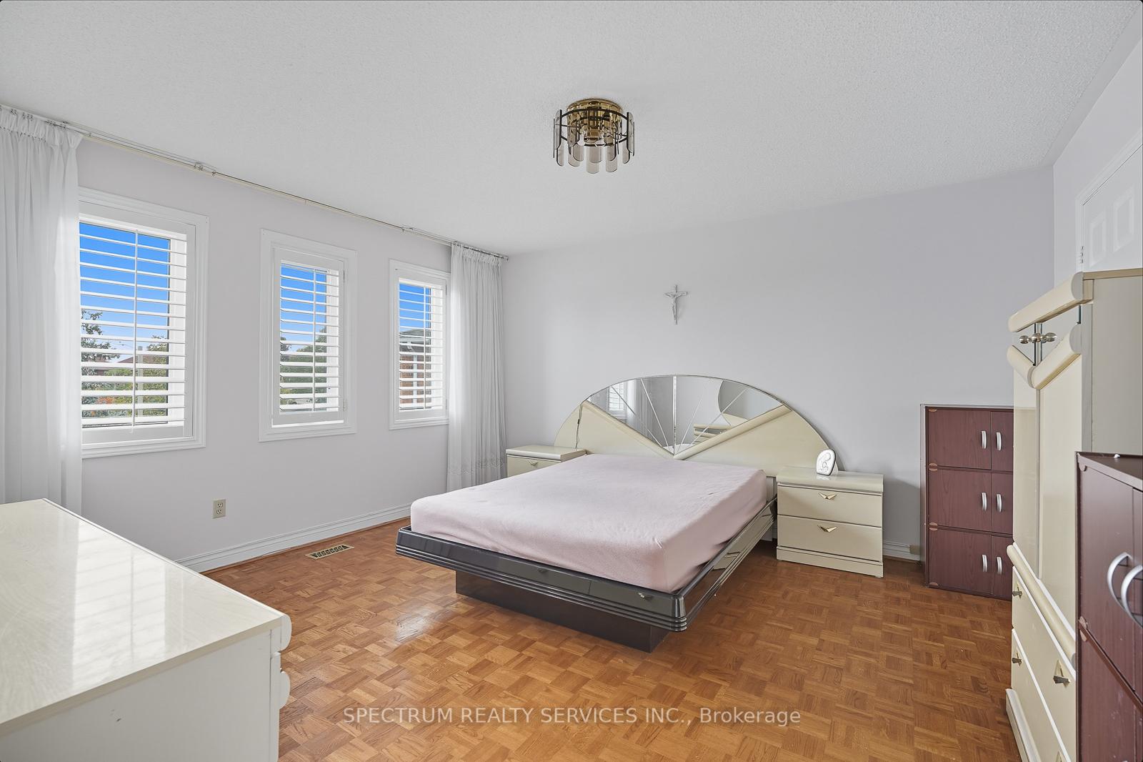 Photo 33 of 273 Triton Avenue, Vaughan, West Woodbridge — HOMEH