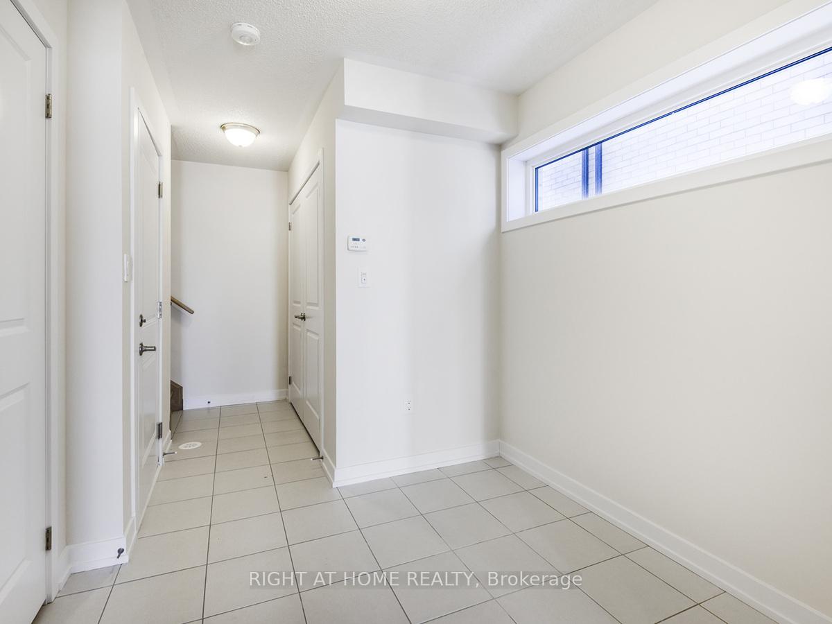 Photo 4 of 25 Chiffon Street, Vaughan, Steeles West Industrial — HOMEH
