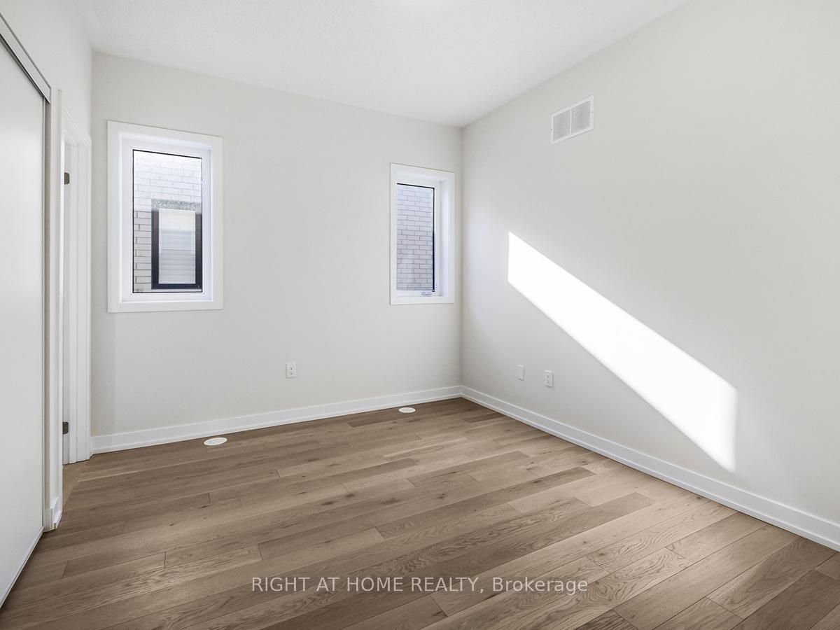 Photo 16 of 25 Chiffon Street, Vaughan, Steeles West Industrial — HOMEH
