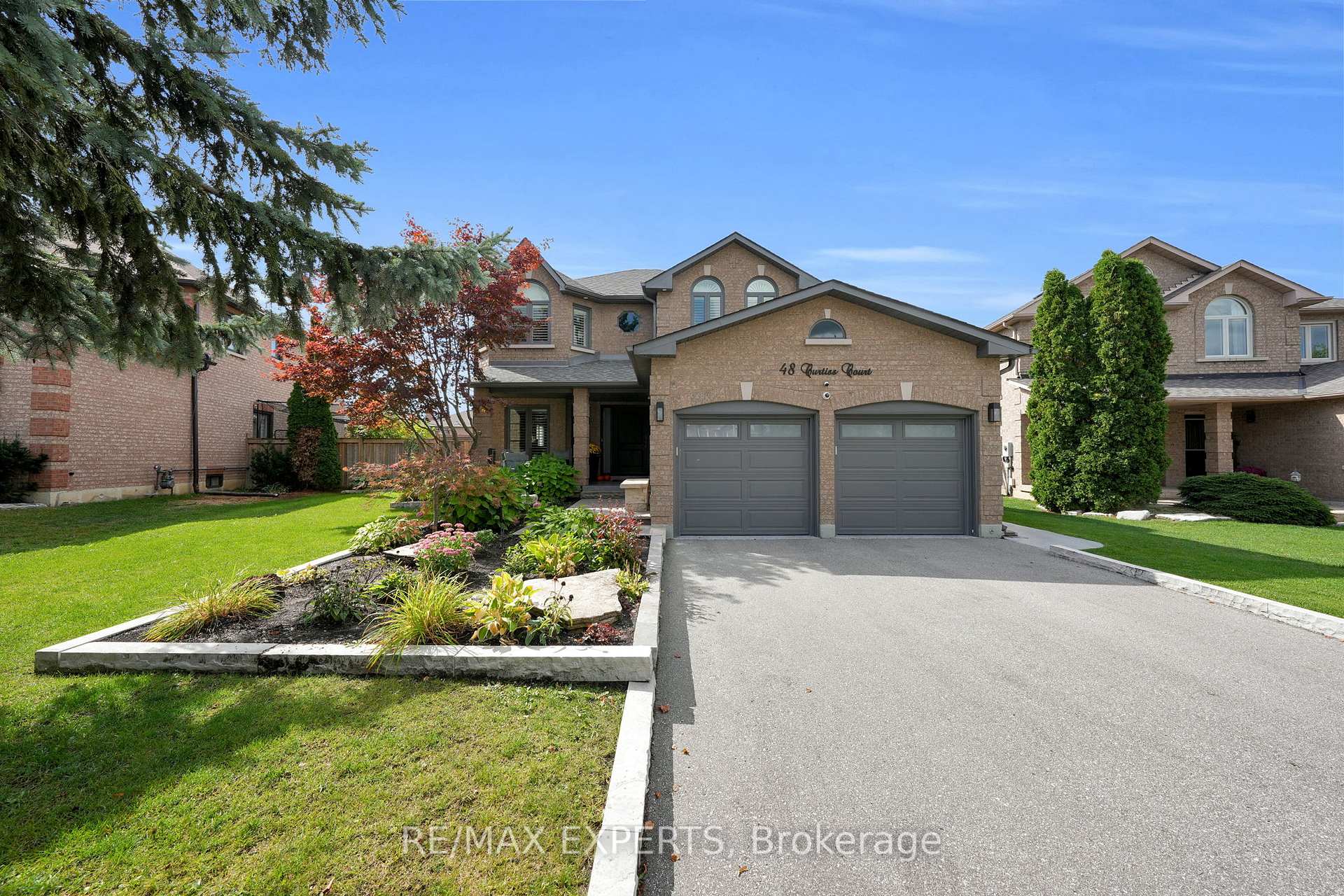 Photo 1 of 48 Curtiss Court, Vaughan, Maple — HOMEH