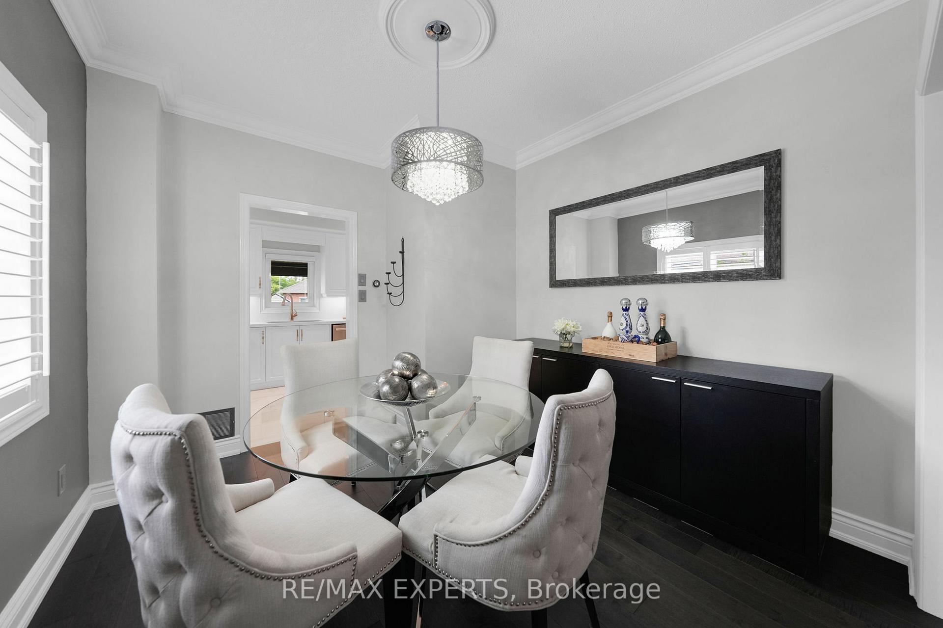 Photo 19 of 48 Curtiss Court, Vaughan, Maple — HOMEH