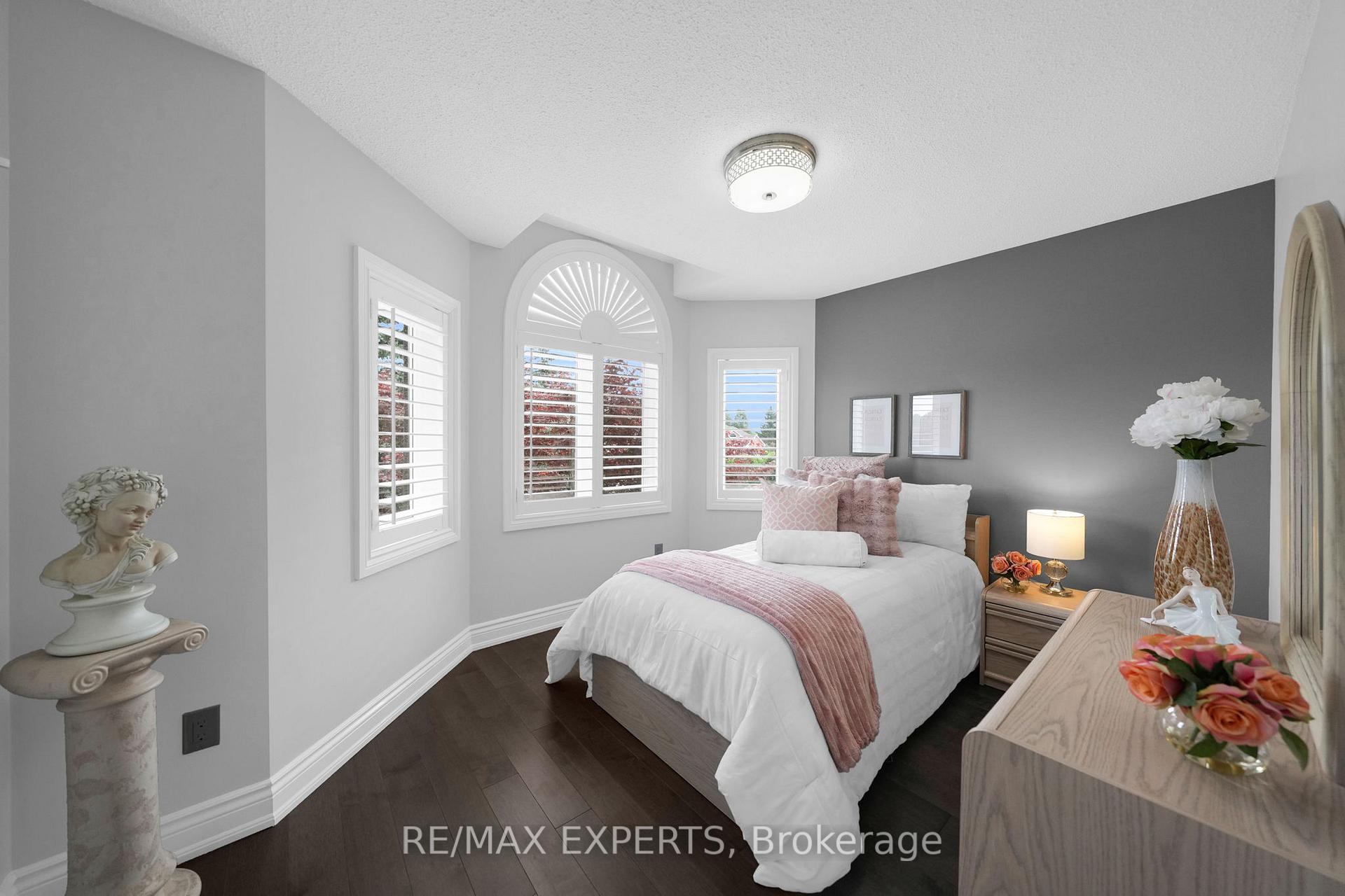 Photo 31 of 48 Curtiss Court, Vaughan, Maple — HOMEH
