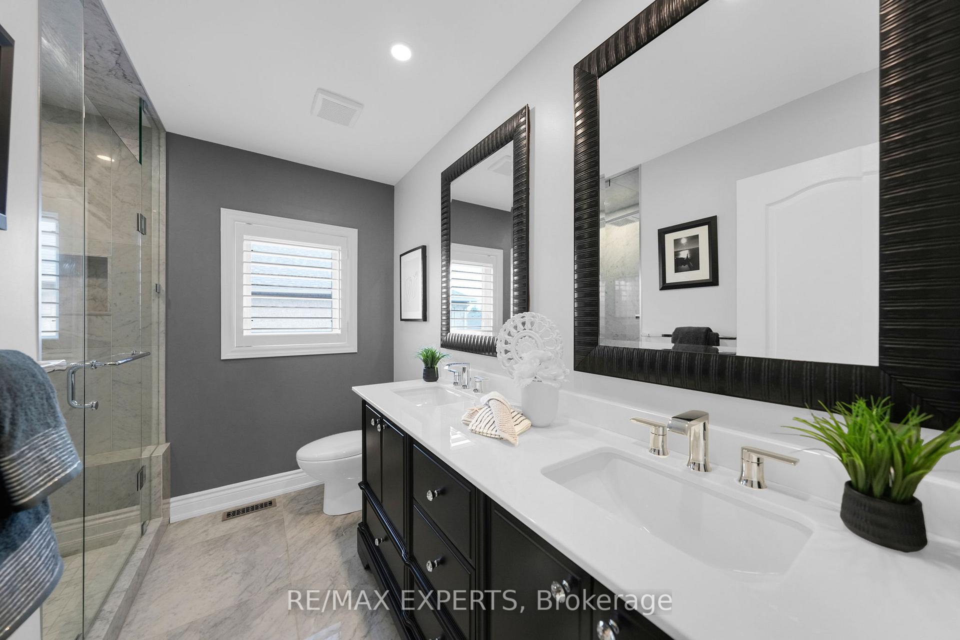 Photo 32 of 48 Curtiss Court, Vaughan, Maple — HOMEH
