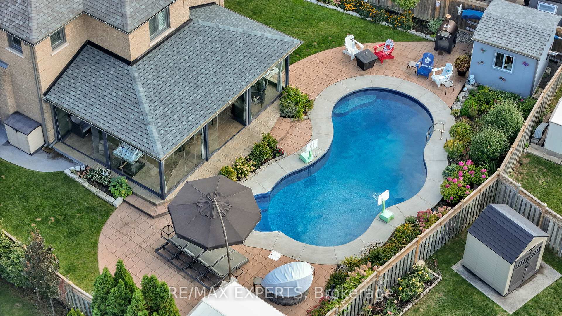 Photo 41 of 48 Curtiss Court, Vaughan, Maple — HOMEH