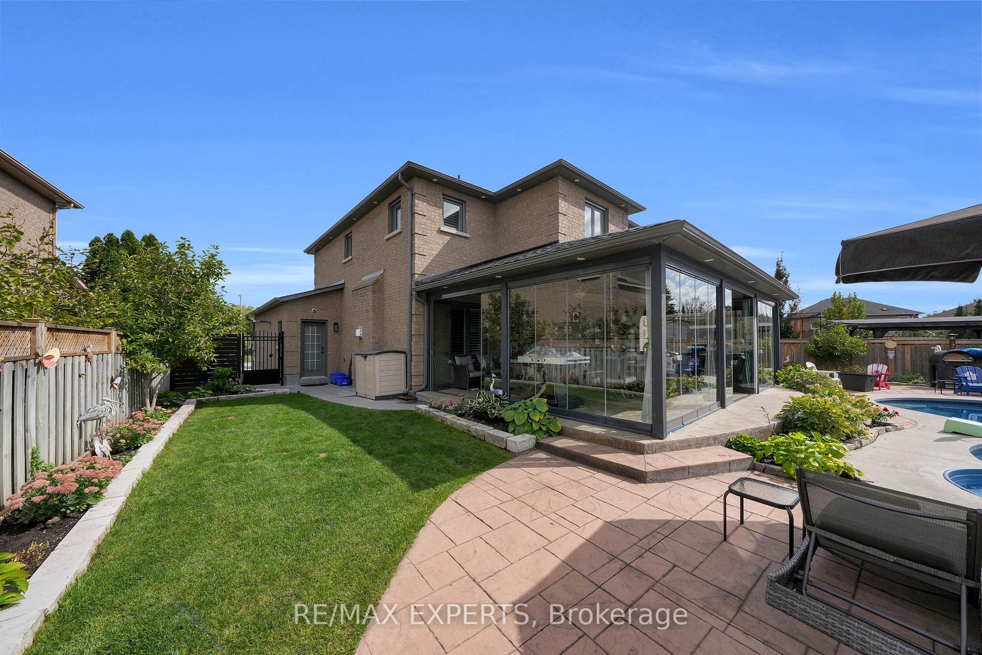 Photo 47 of 48 Curtiss Court, Vaughan, Maple — HOMEH