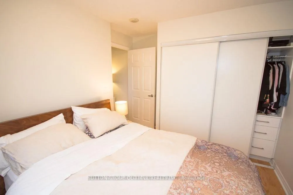 Photo 8 of Unit 901, 70 High Park Ave, Toronto, High Park North — HOMEH