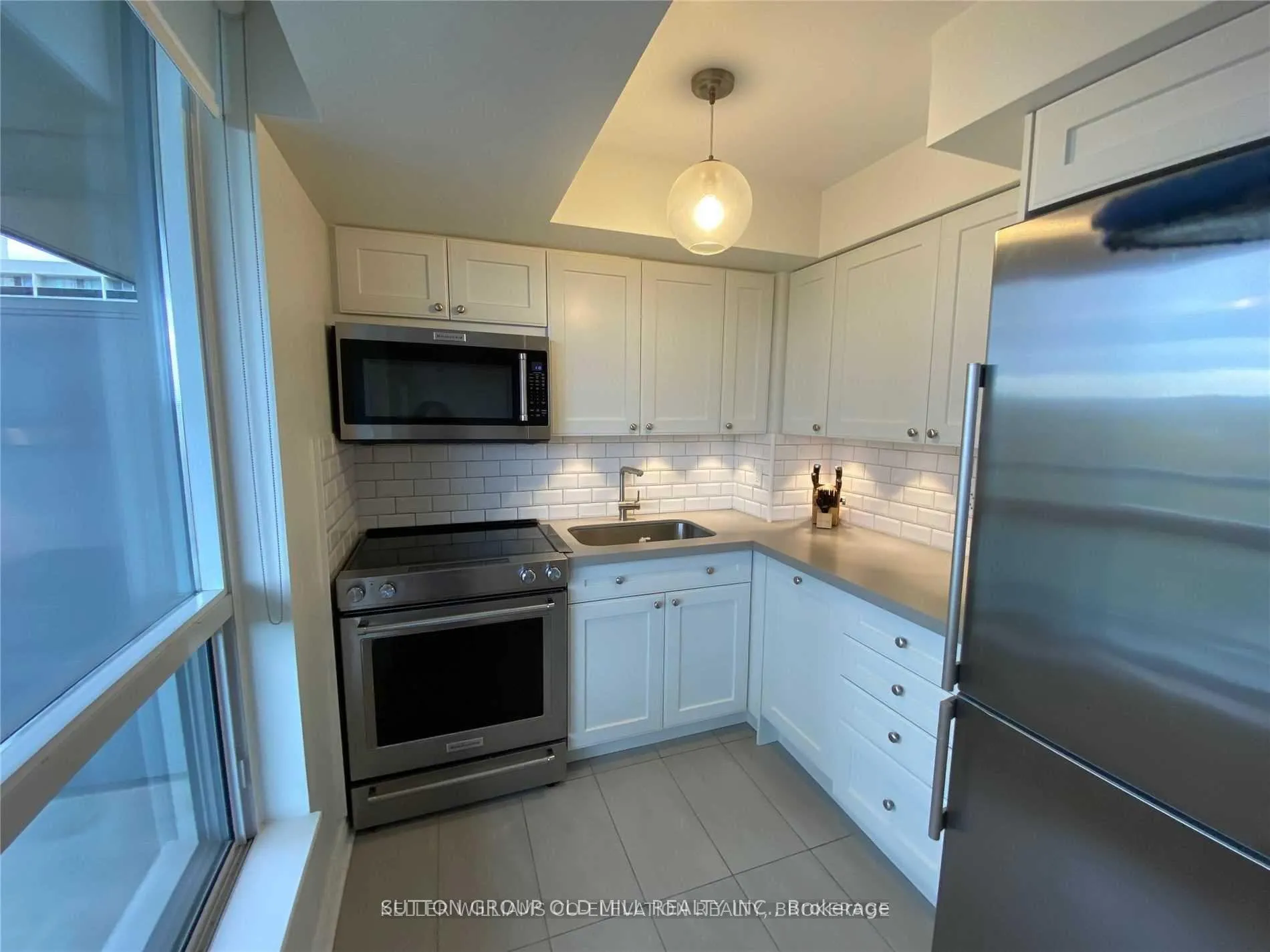 Photo 13 of Unit 901, 70 High Park Ave, Toronto, High Park North — HOMEH