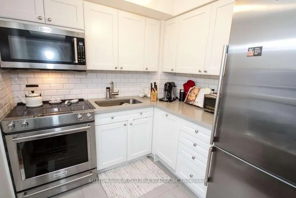 Photo 14 of Unit 901, 70 High Park Ave, Toronto, High Park North — HOMEH