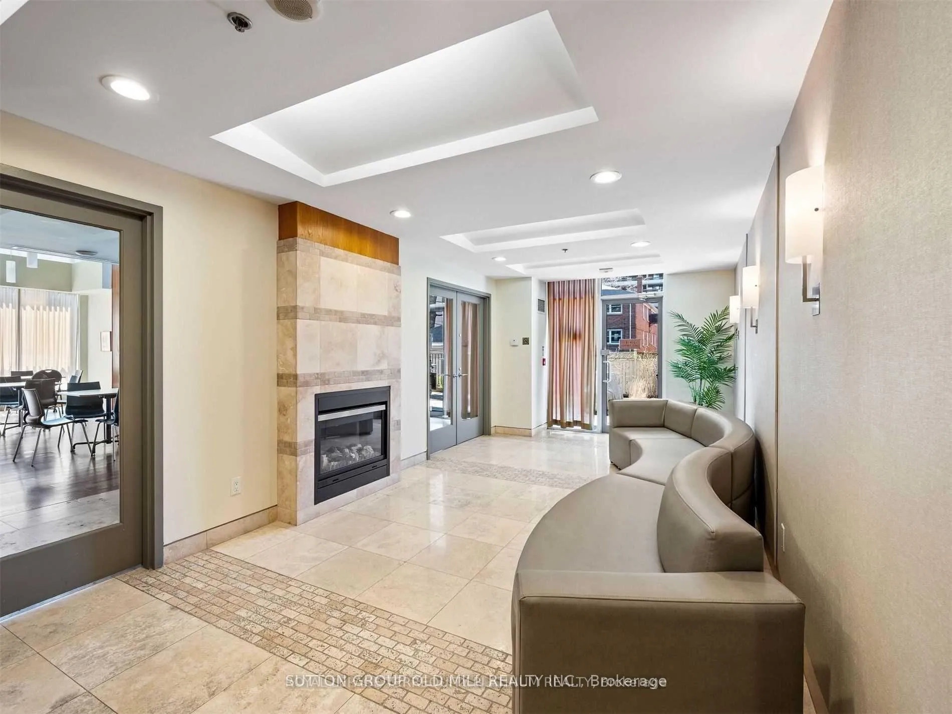 Photo 18 of Unit 901, 70 High Park Ave, Toronto, High Park North — HOMEH