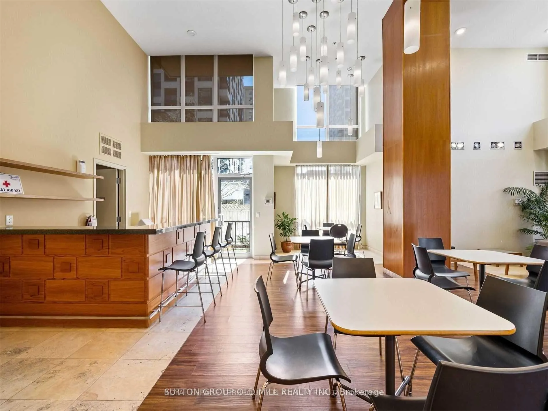 Photo 19 of Unit 901, 70 High Park Ave, Toronto, High Park North — HOMEH