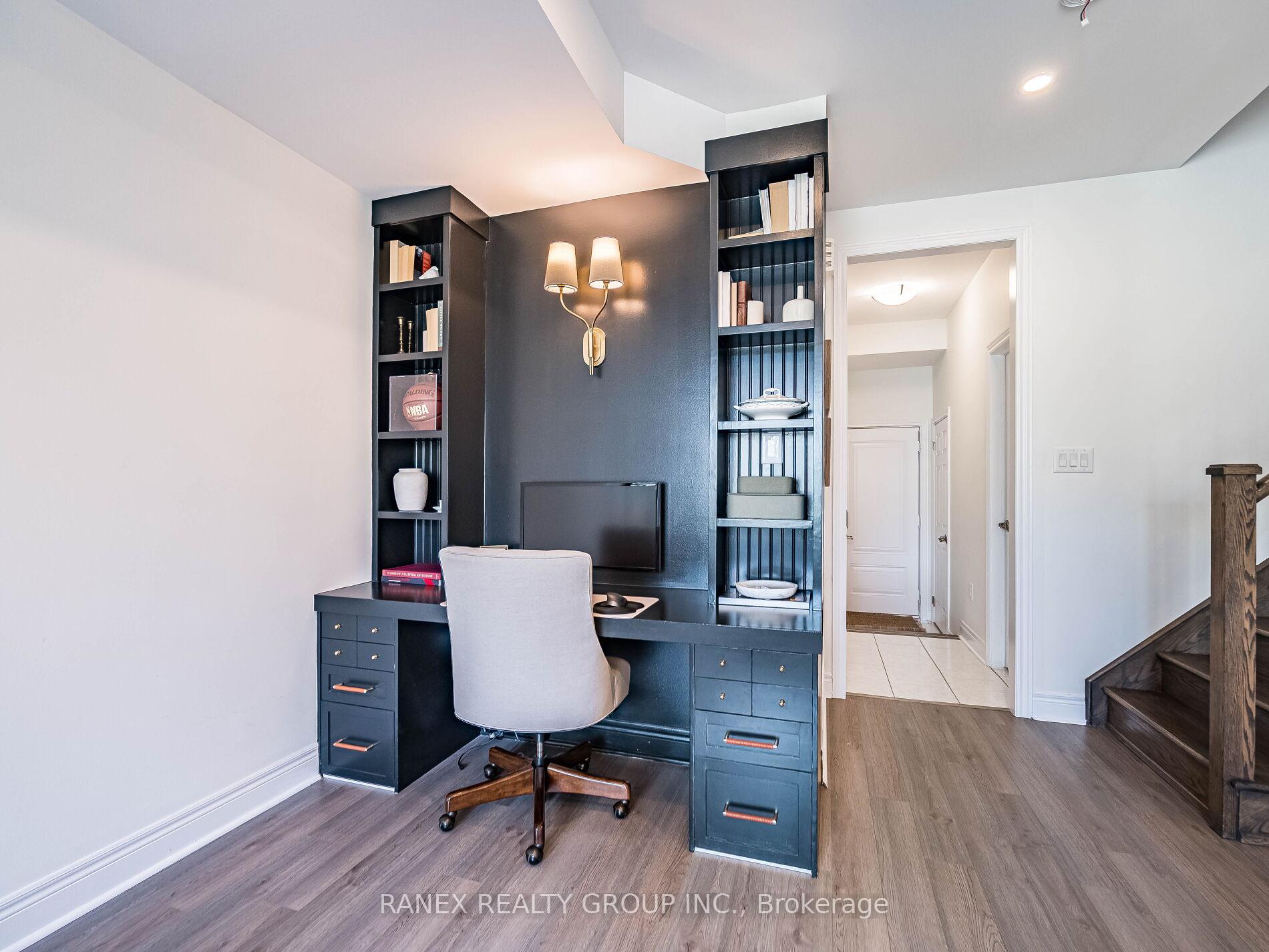 Photo 11 of 24 Heriot Place N, Vaughan, Patterson — HOMEH