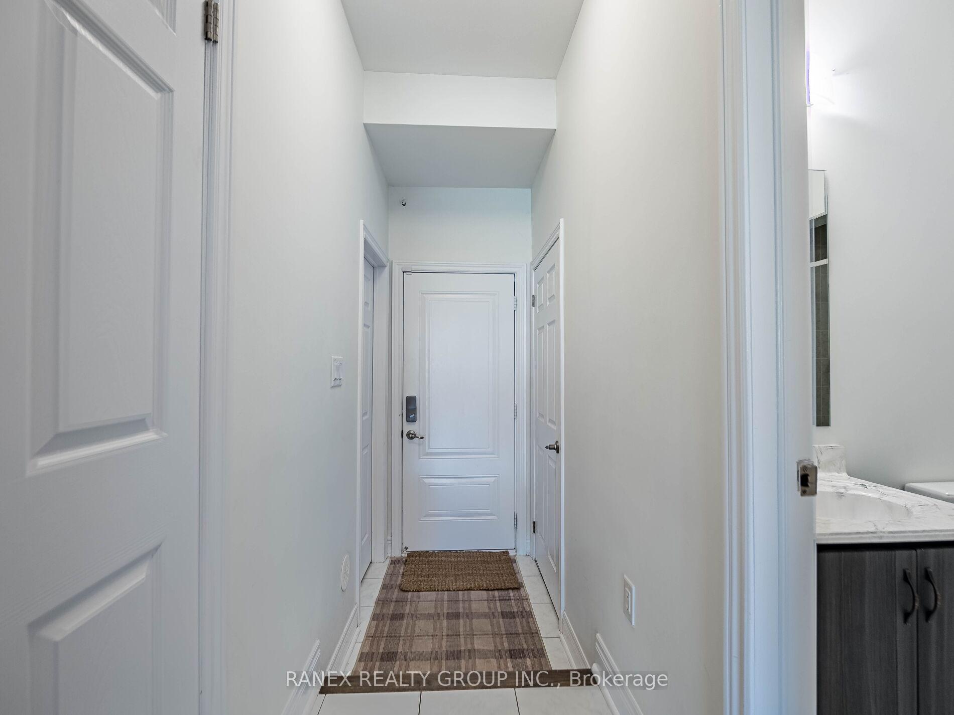 Photo 12 of 24 Heriot Place N, Vaughan, Patterson — HOMEH