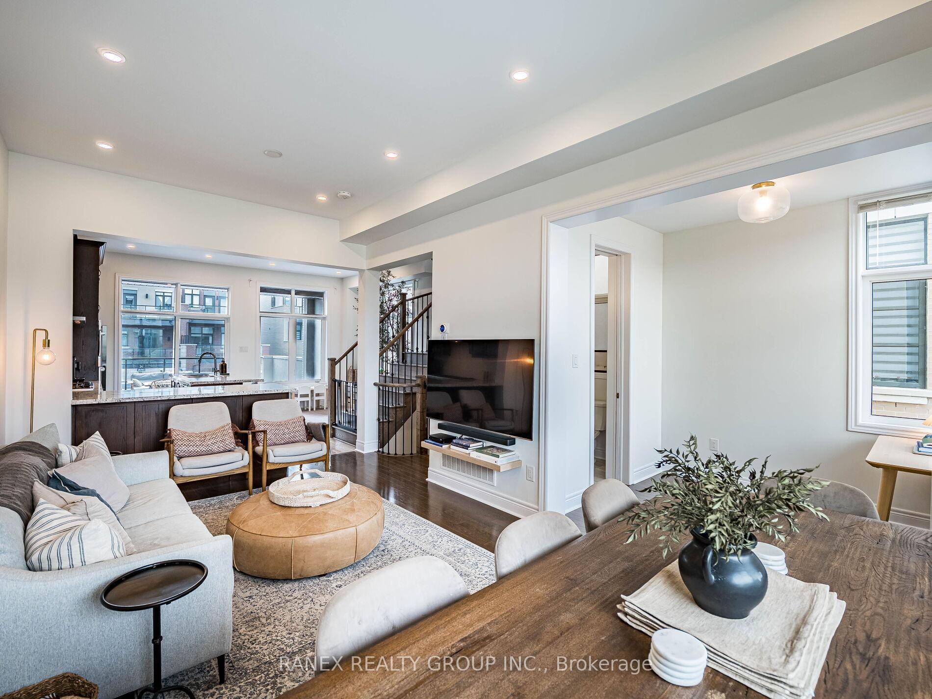 Photo 18 of 24 Heriot Place N, Vaughan, Patterson — HOMEH