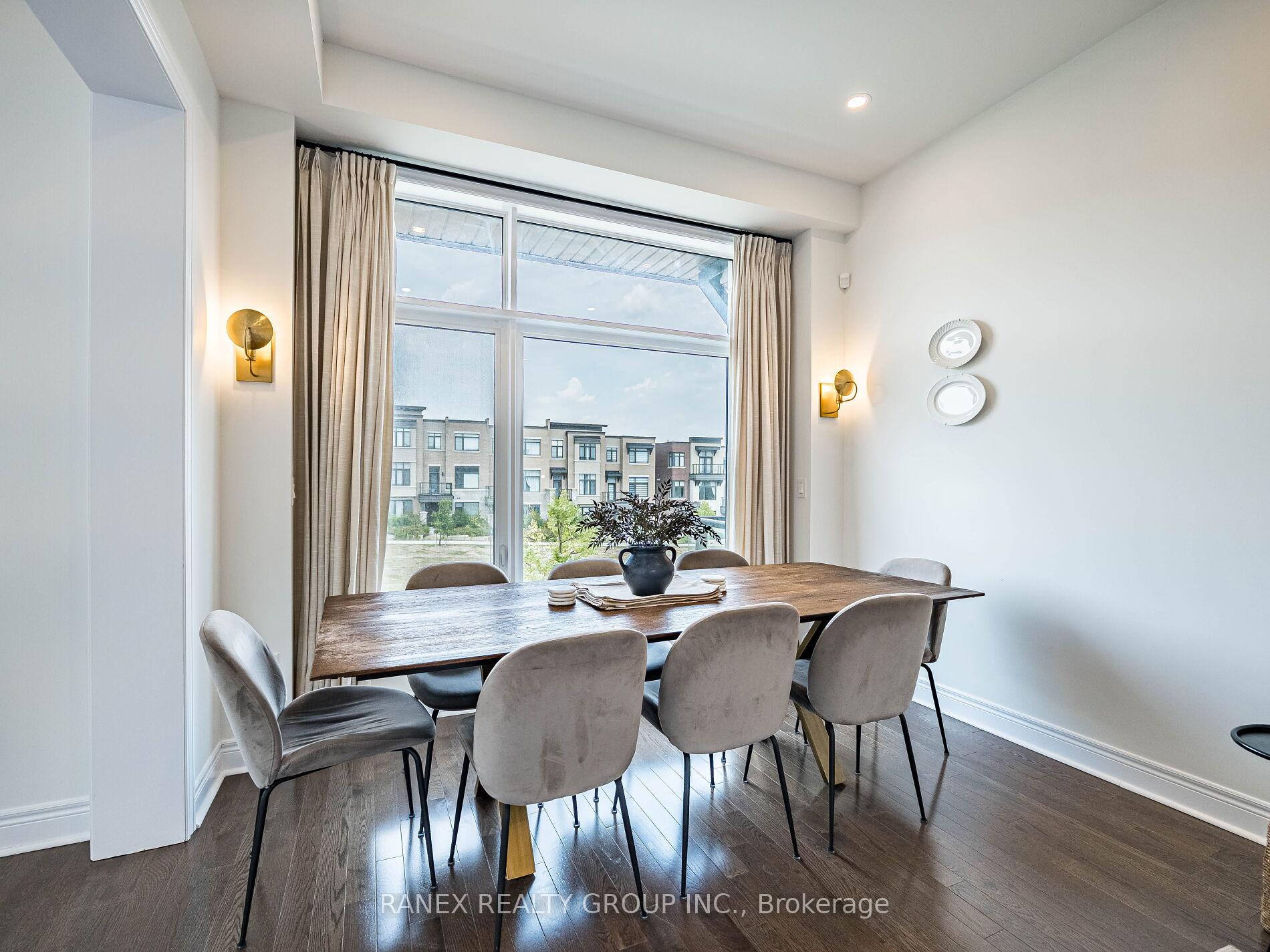 Photo 20 of 24 Heriot Place N, Vaughan, Patterson — HOMEH
