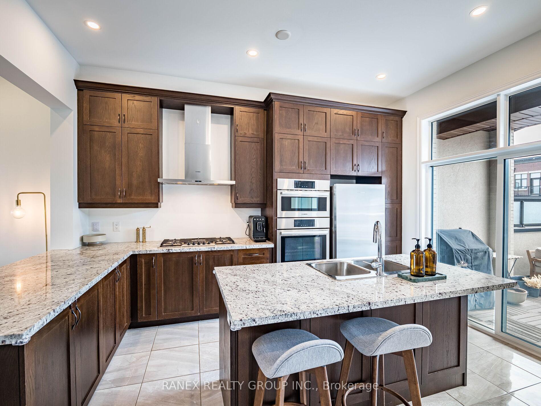 Photo 27 of 24 Heriot Place N, Vaughan, Patterson — HOMEH