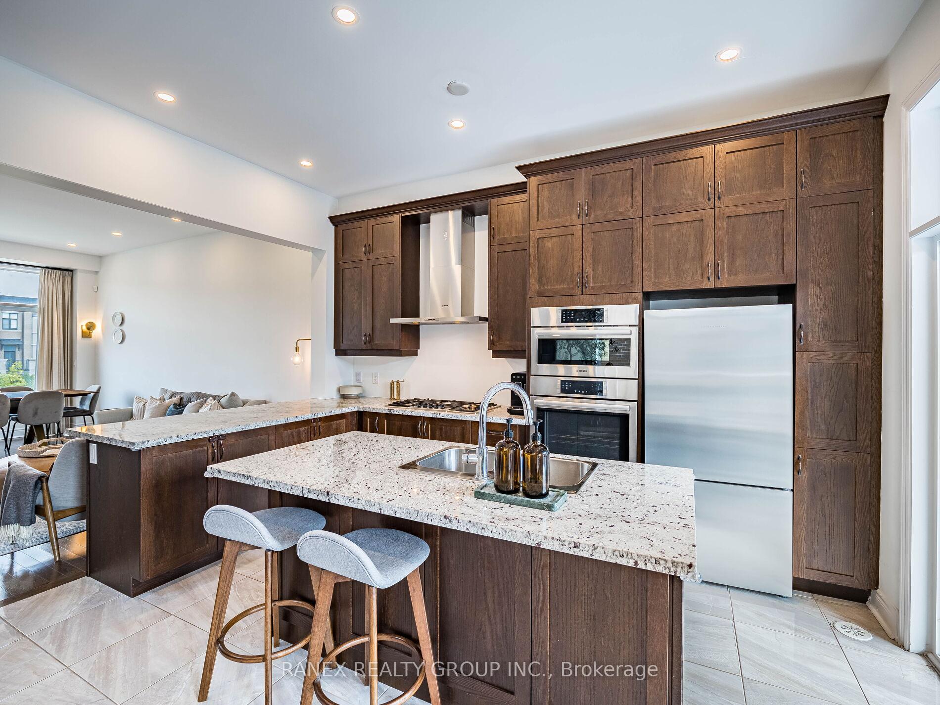 Photo 28 of 24 Heriot Place N, Vaughan, Patterson — HOMEH
