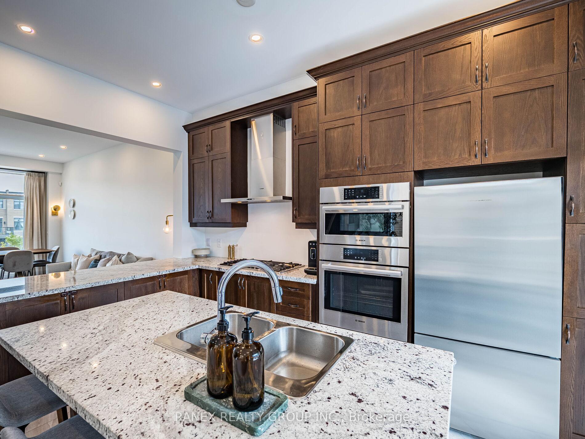 Photo 29 of 24 Heriot Place N, Vaughan, Patterson — HOMEH