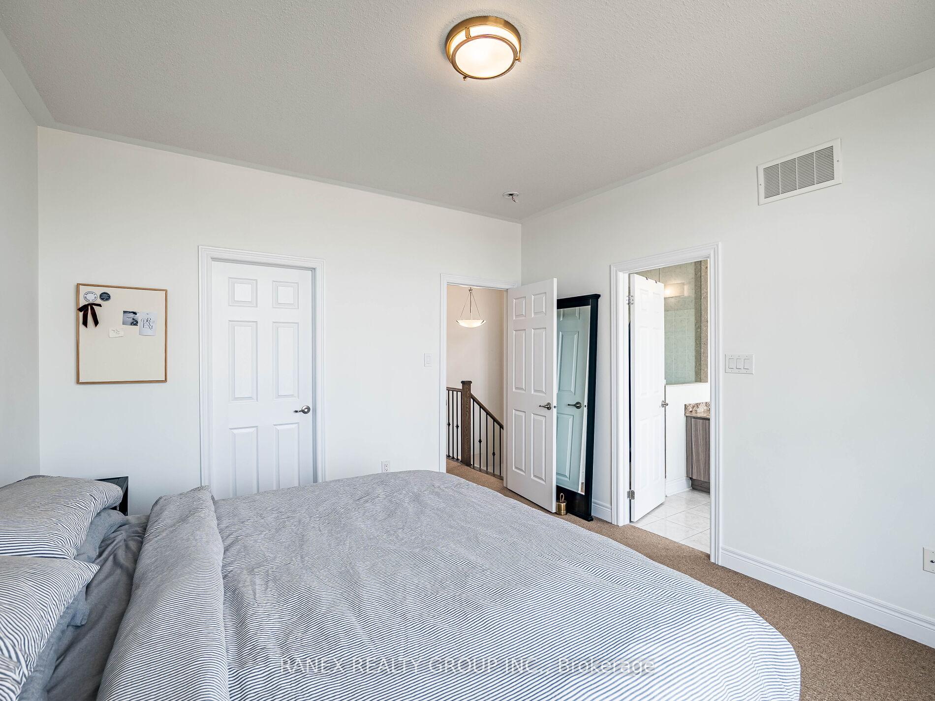 Photo 42 of 24 Heriot Place N, Vaughan, Patterson — HOMEH