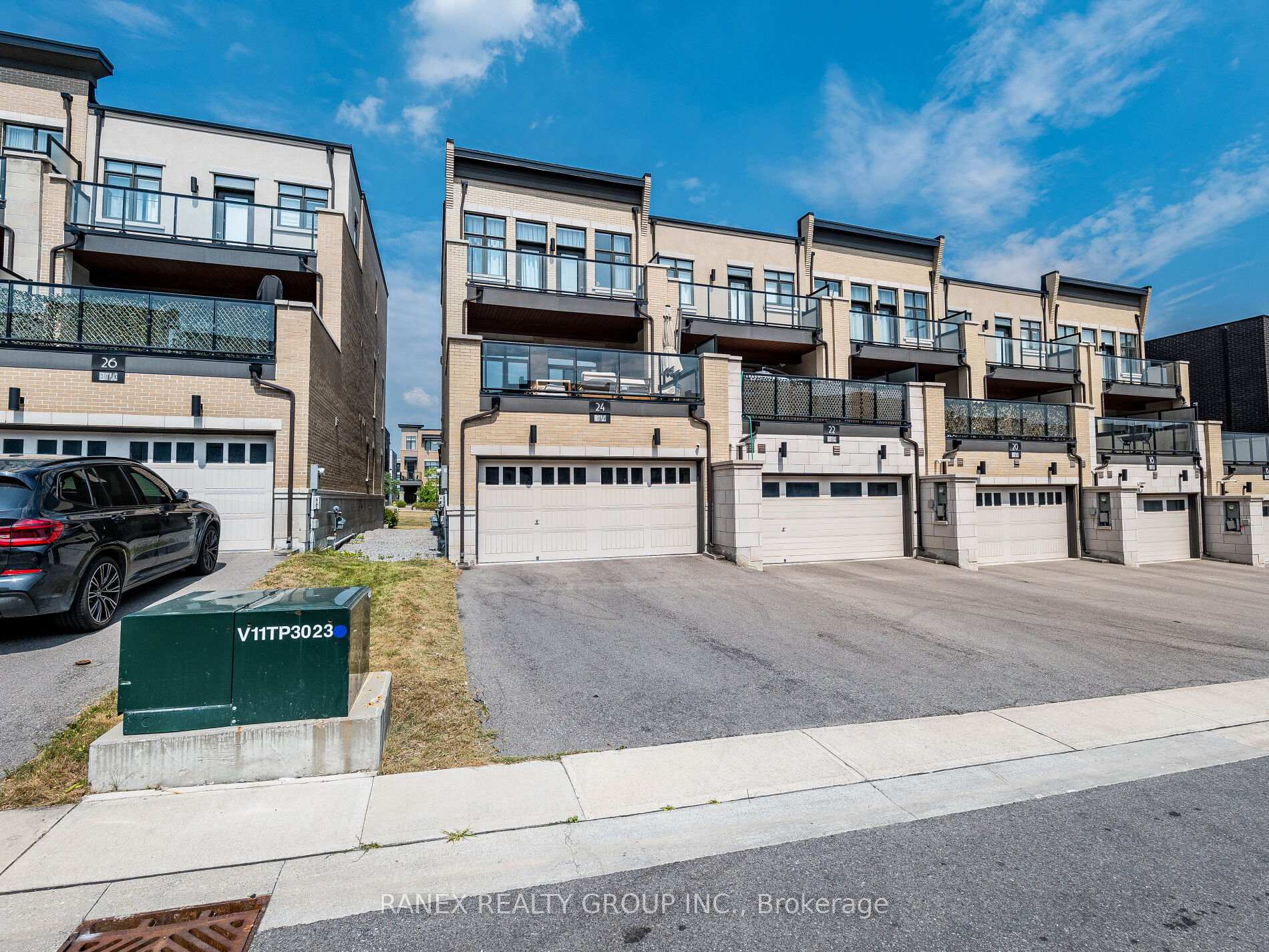 Photo 48 of 24 Heriot Place N, Vaughan, Patterson — HOMEH