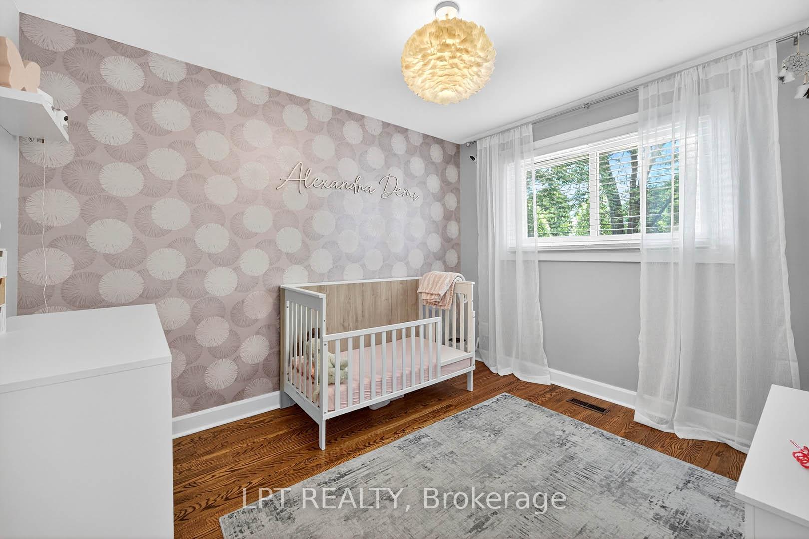 Photo 16 of 918 Walton Boulevard, Whitby, Williamsburg — HOMEH