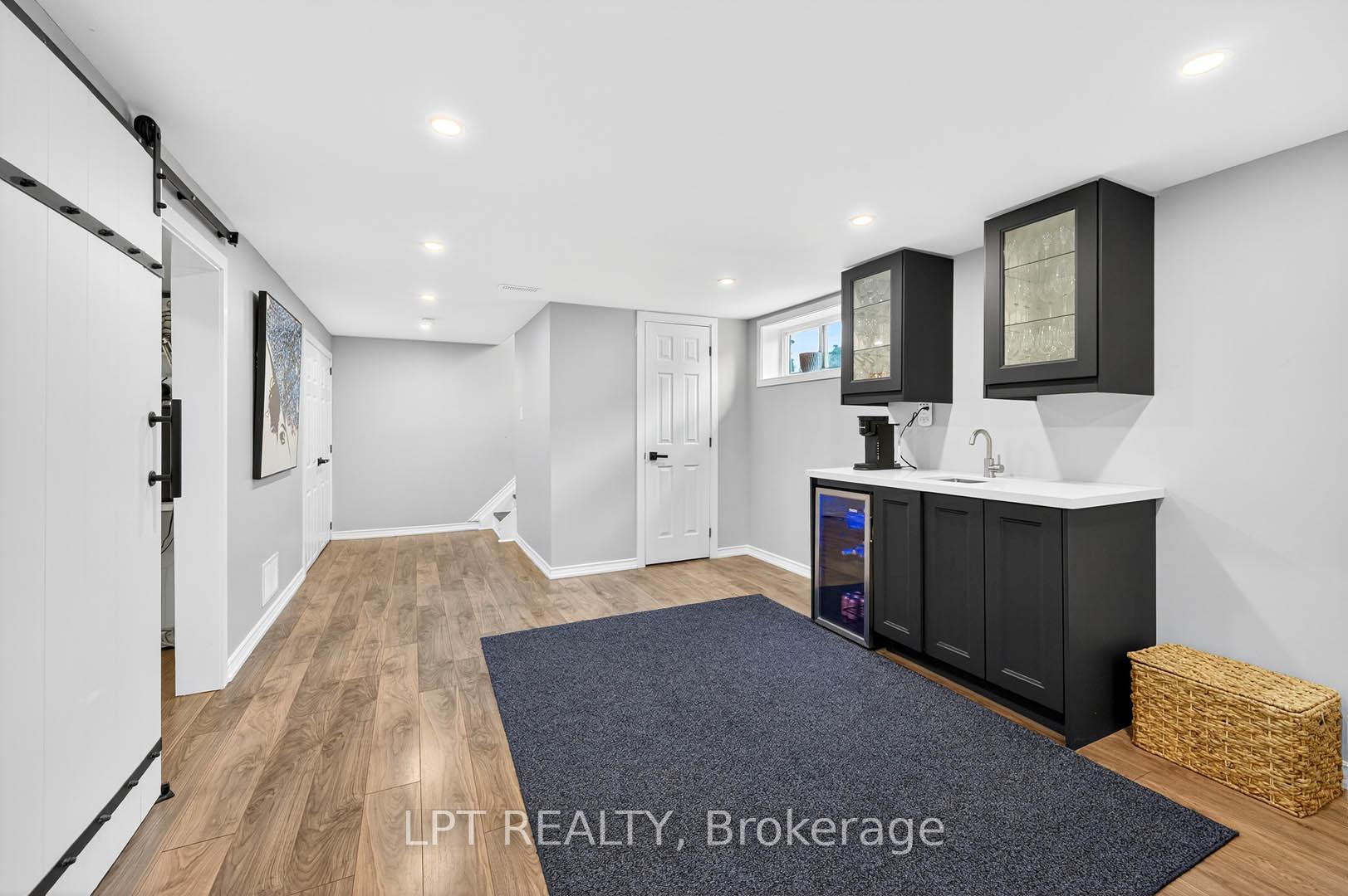 Photo 26 of 918 Walton Boulevard, Whitby, Williamsburg — HOMEH